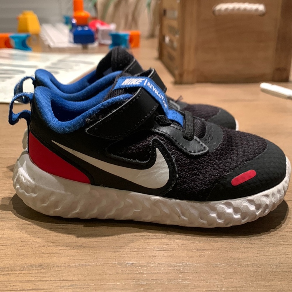 Toddler Nike Revolution Sneakers!